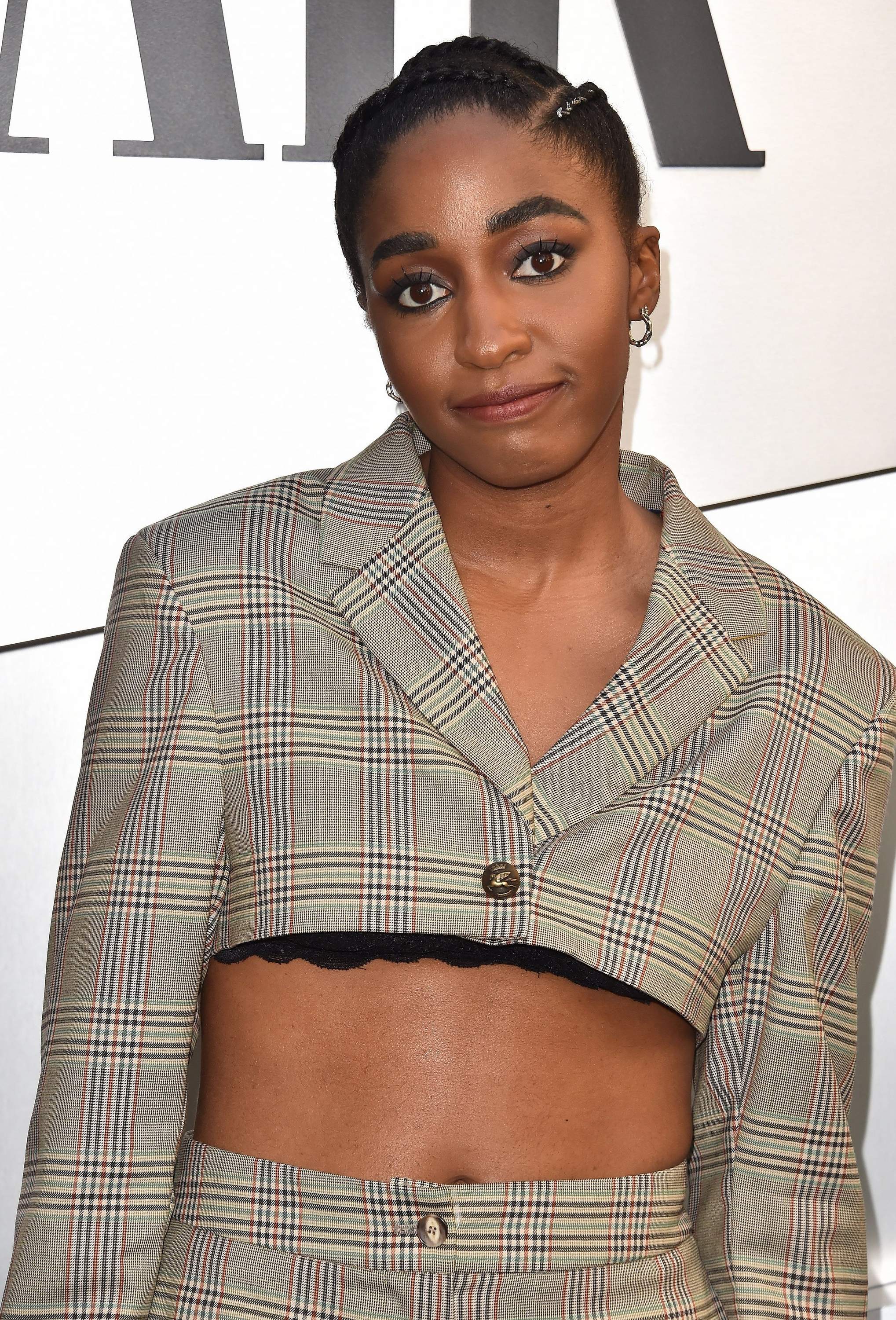 vanitypreemmy-arrivals001.jpg