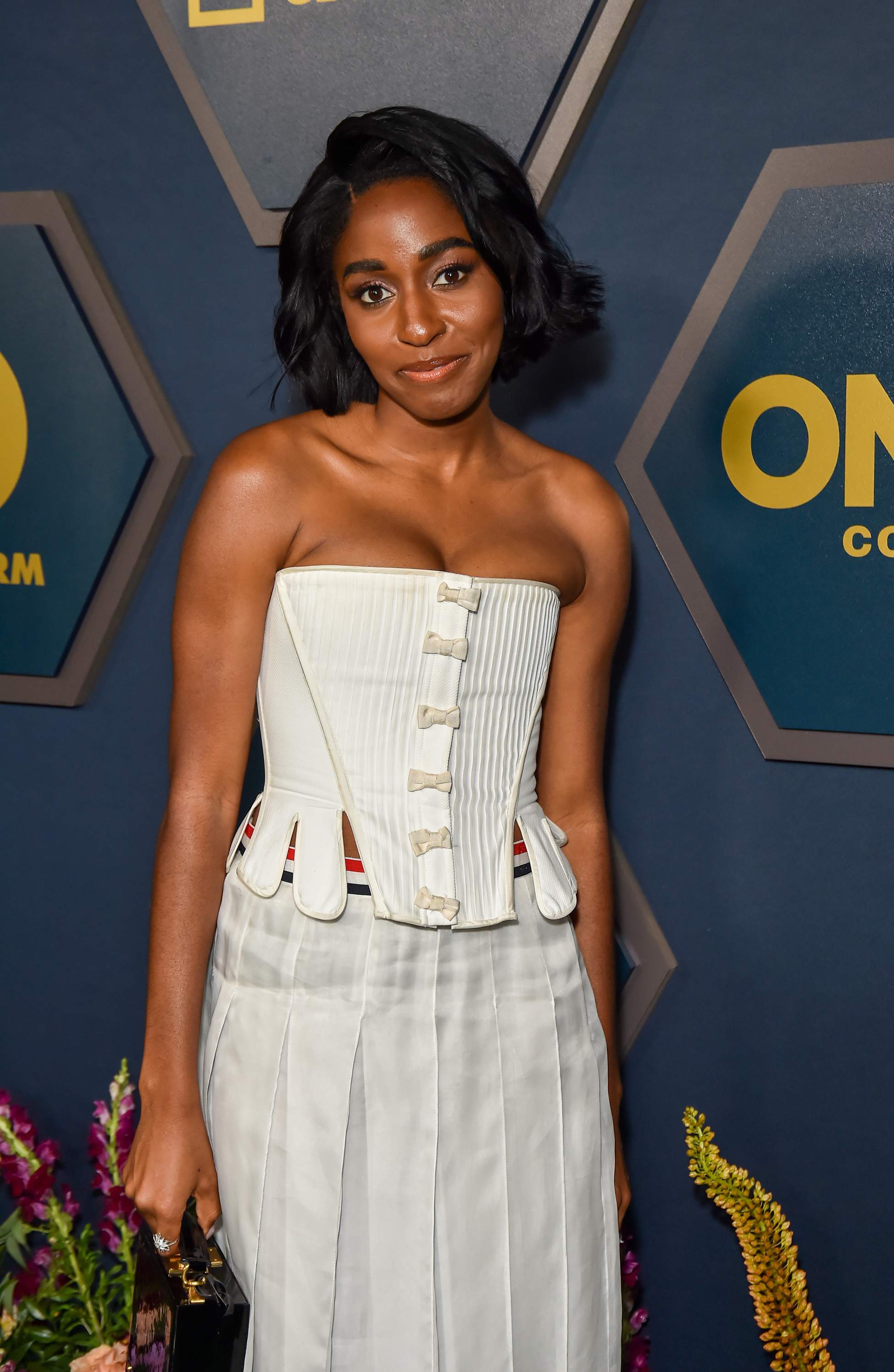 disneypostemmy-arrivals001.jpg disneypostemmy-arrivals001.jpg