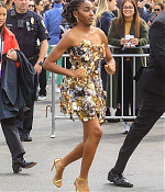 2023spiritawards-arrivalsoutside012.jpg