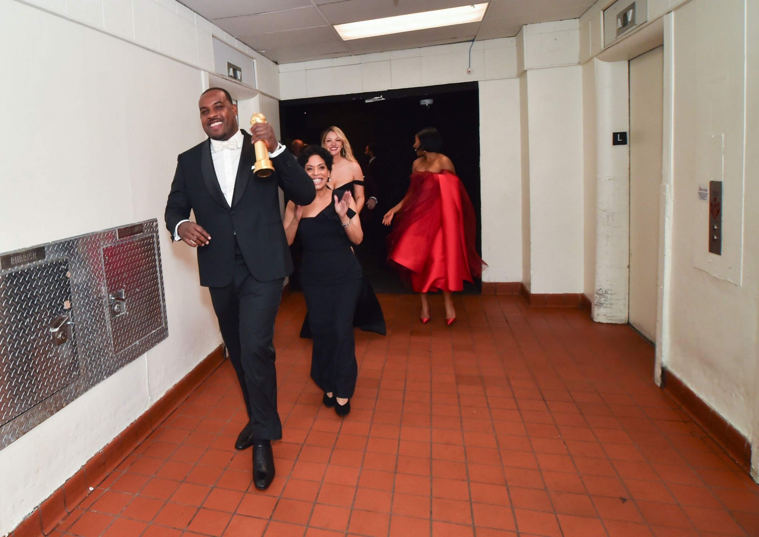 81stgoldenglobes-backstage008.jpg 81stgoldenglobes-backstage008.jpg