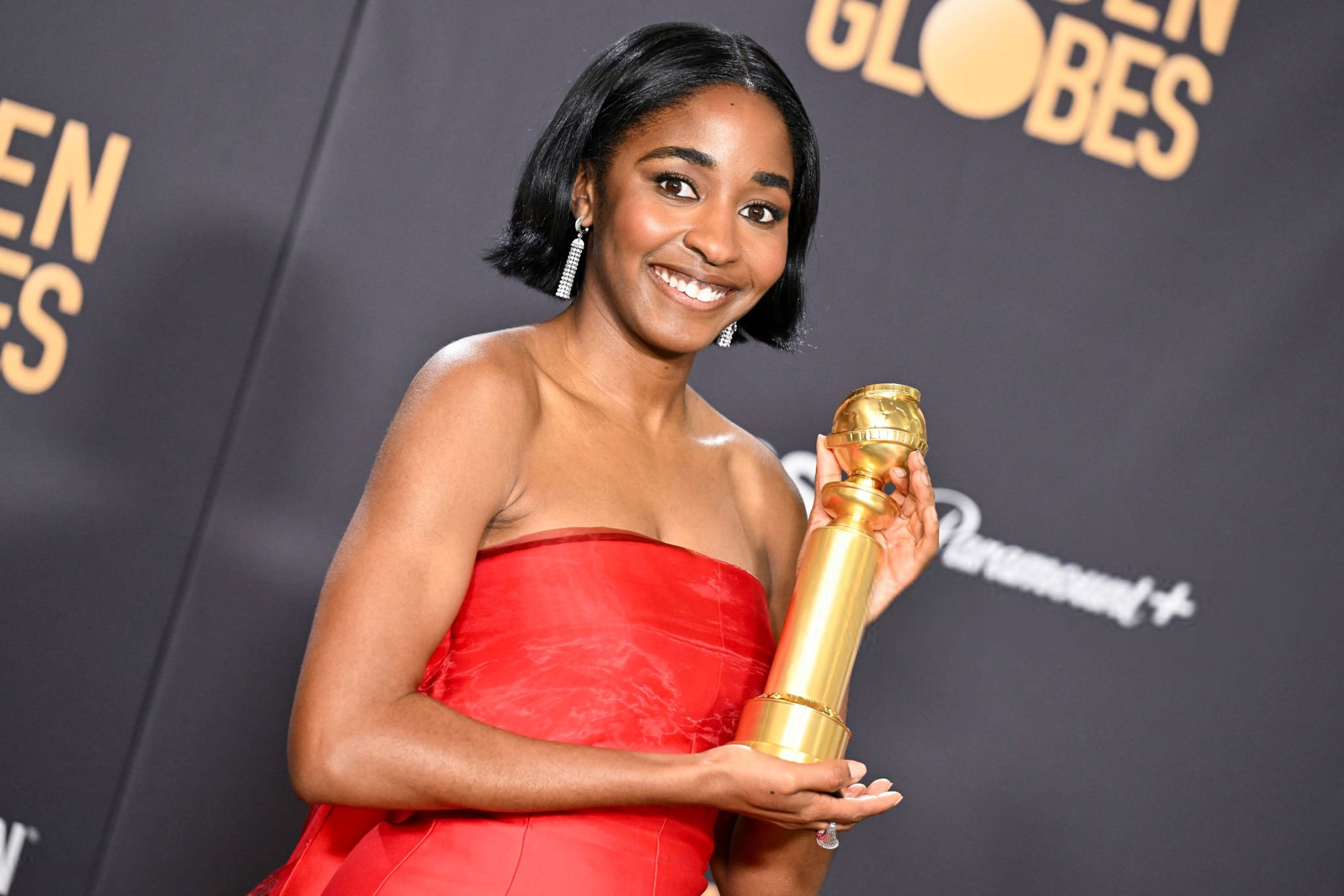 81stgoldenglobes-pressroom011.jpg 81stgoldenglobes-pressroom011.jpg