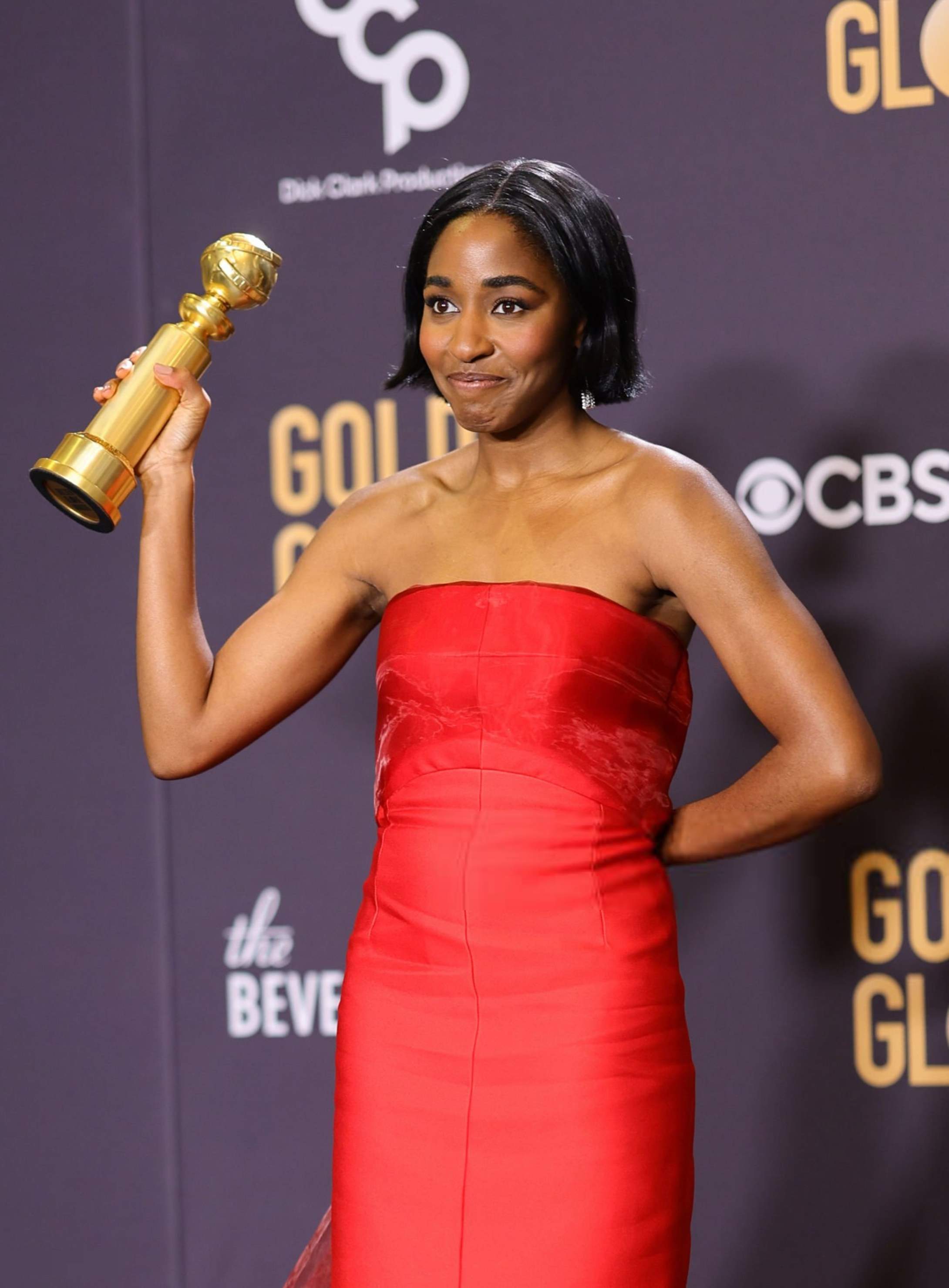 81stgoldenglobes-pressroom092.jpg 81stgoldenglobes-pressroom092.jpg