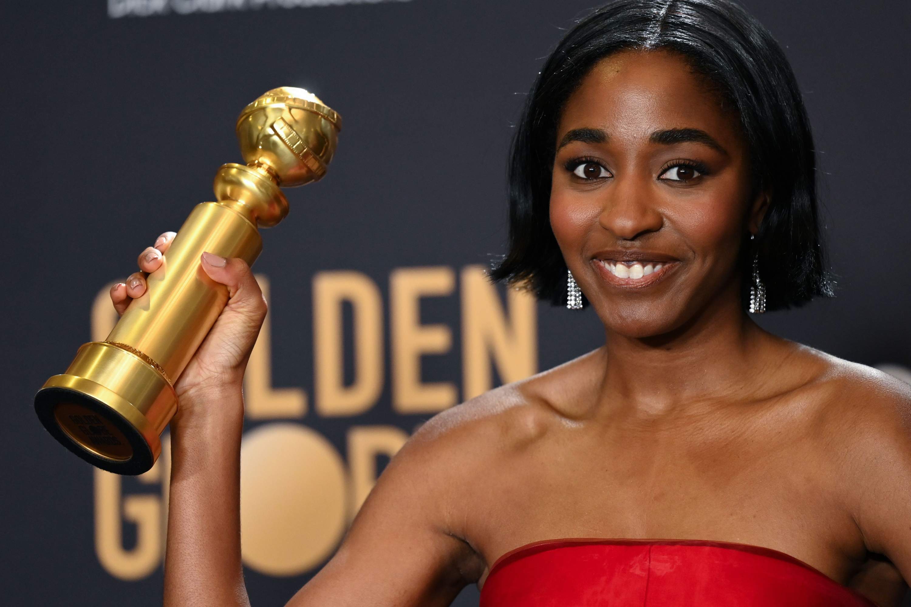 81stgoldenglobes-pressroom220.jpg 81stgoldenglobes-pressroom220.jpg