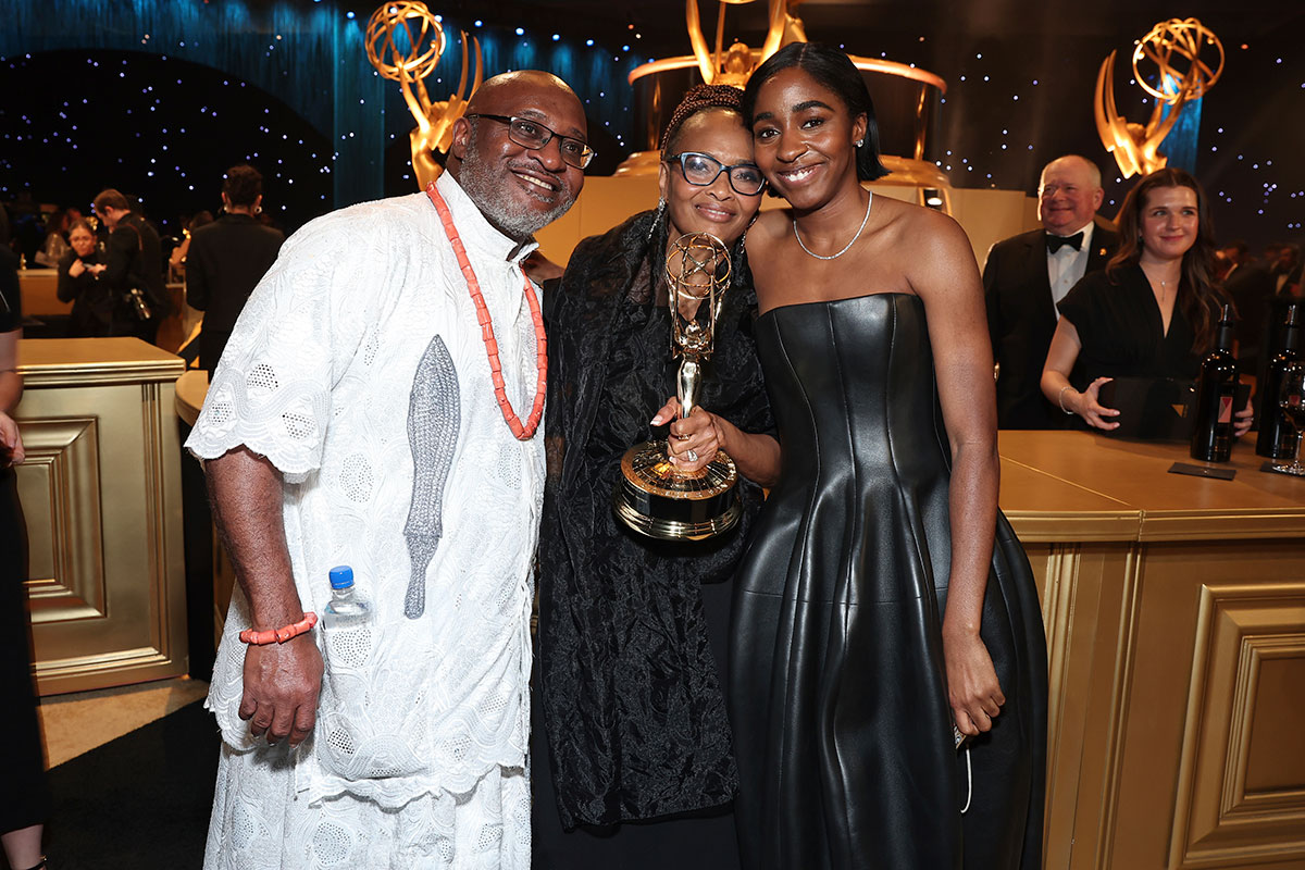 75themmyawards-backstagewin002.jpg 75themmyawards-backstagewin002.jpg