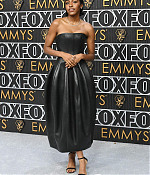 75themmyawards-arrivals009.jpg