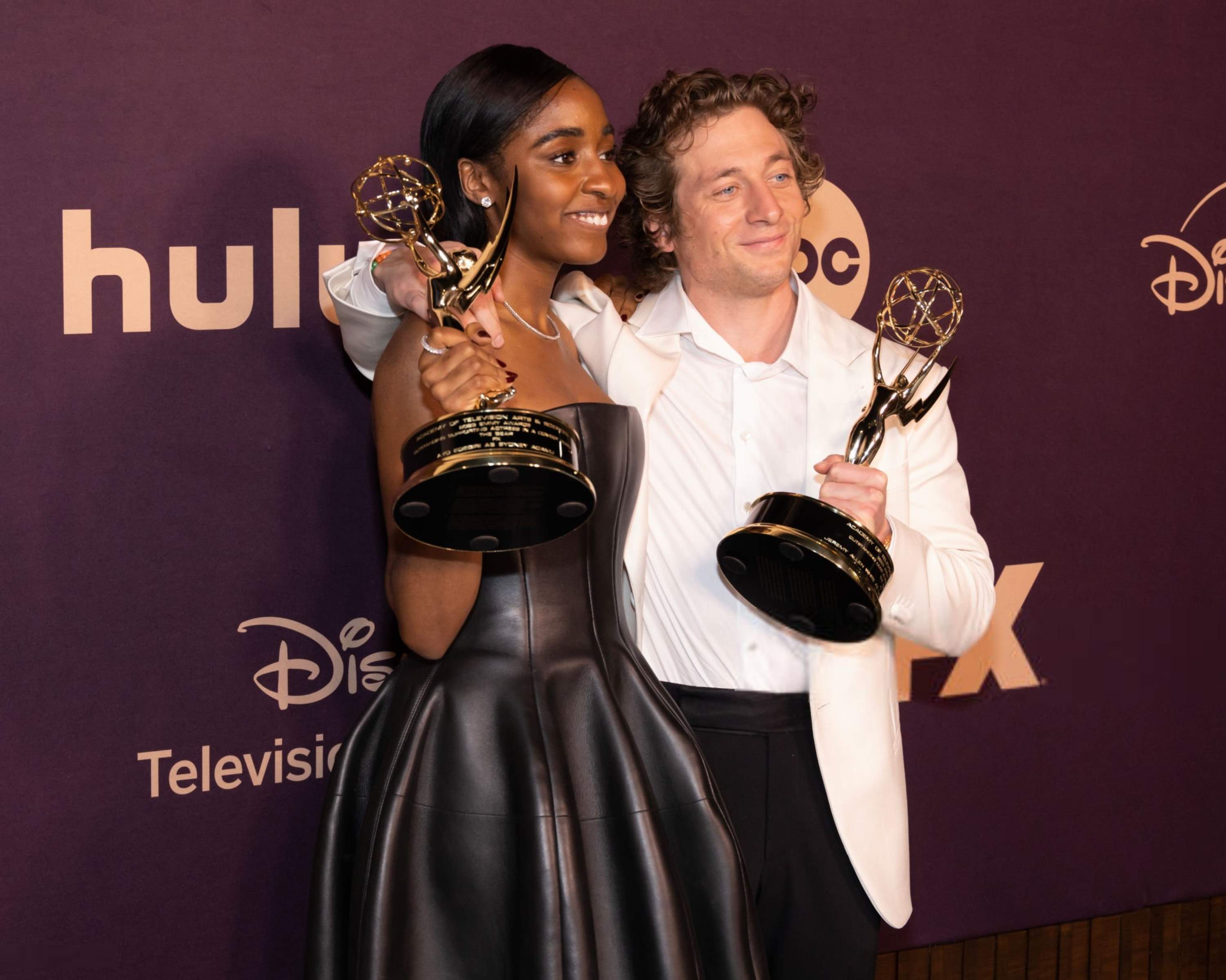 75themmyawards-afterparty-arrivals009.jpg 75themmyawards-afterparty-arrivals009.jpg