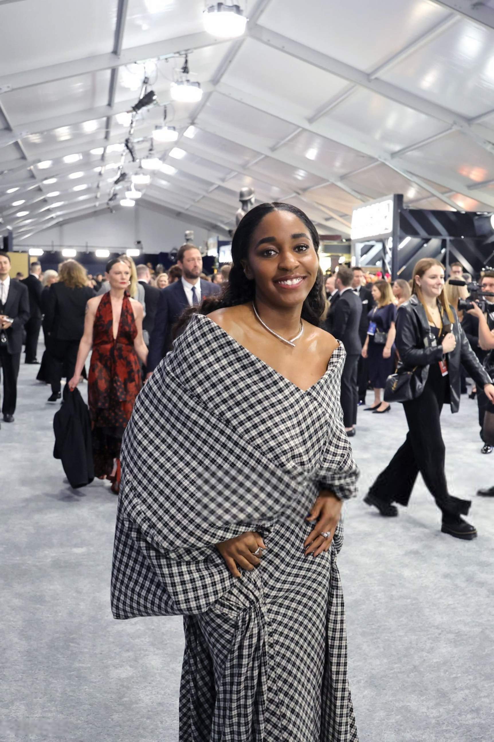 30thsagawards-arrivals031.jpg 30thsagawards-arrivals031.jpg