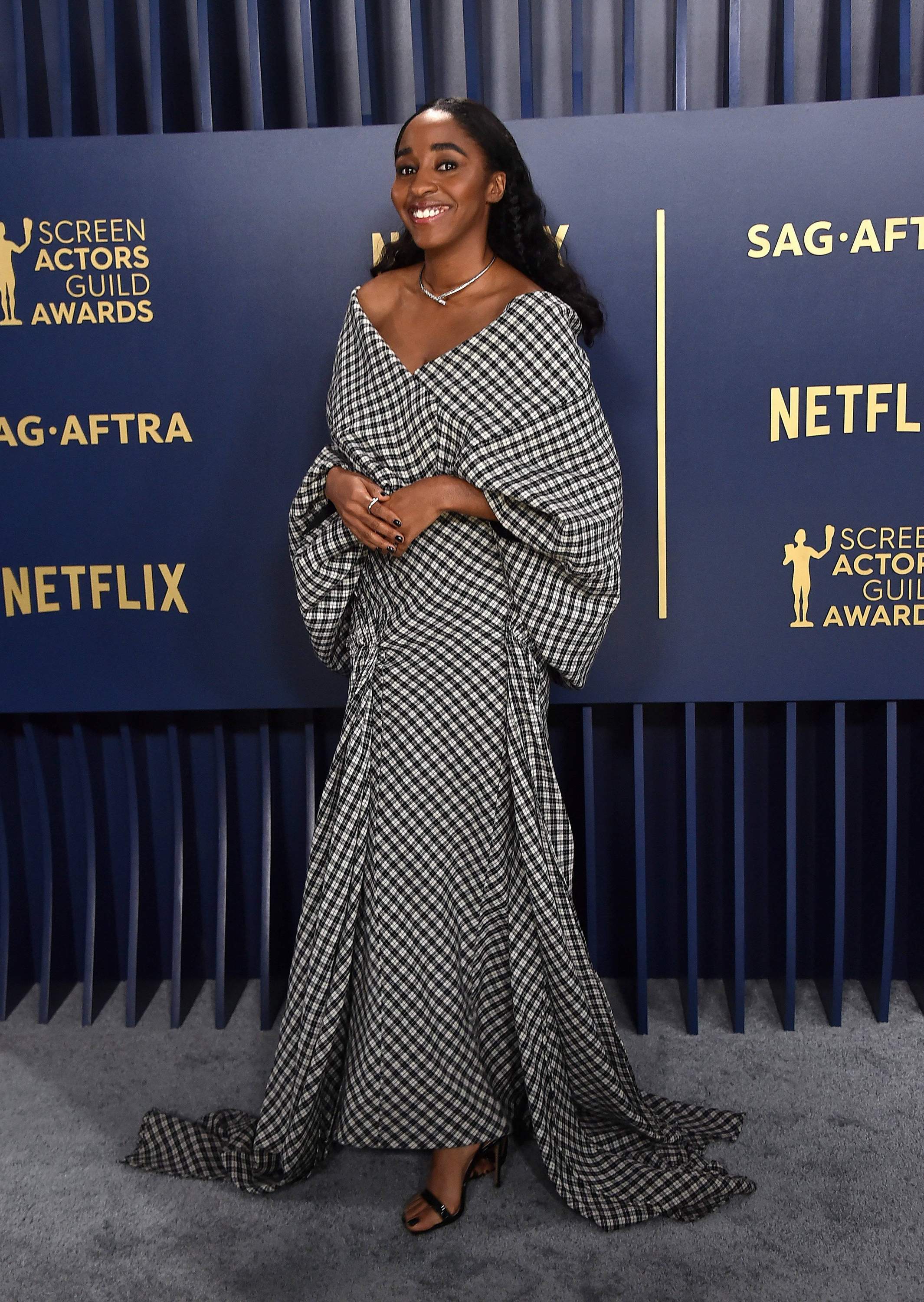 30thsagawards-arrivals089.jpg 30thsagawards-arrivals089.jpg
