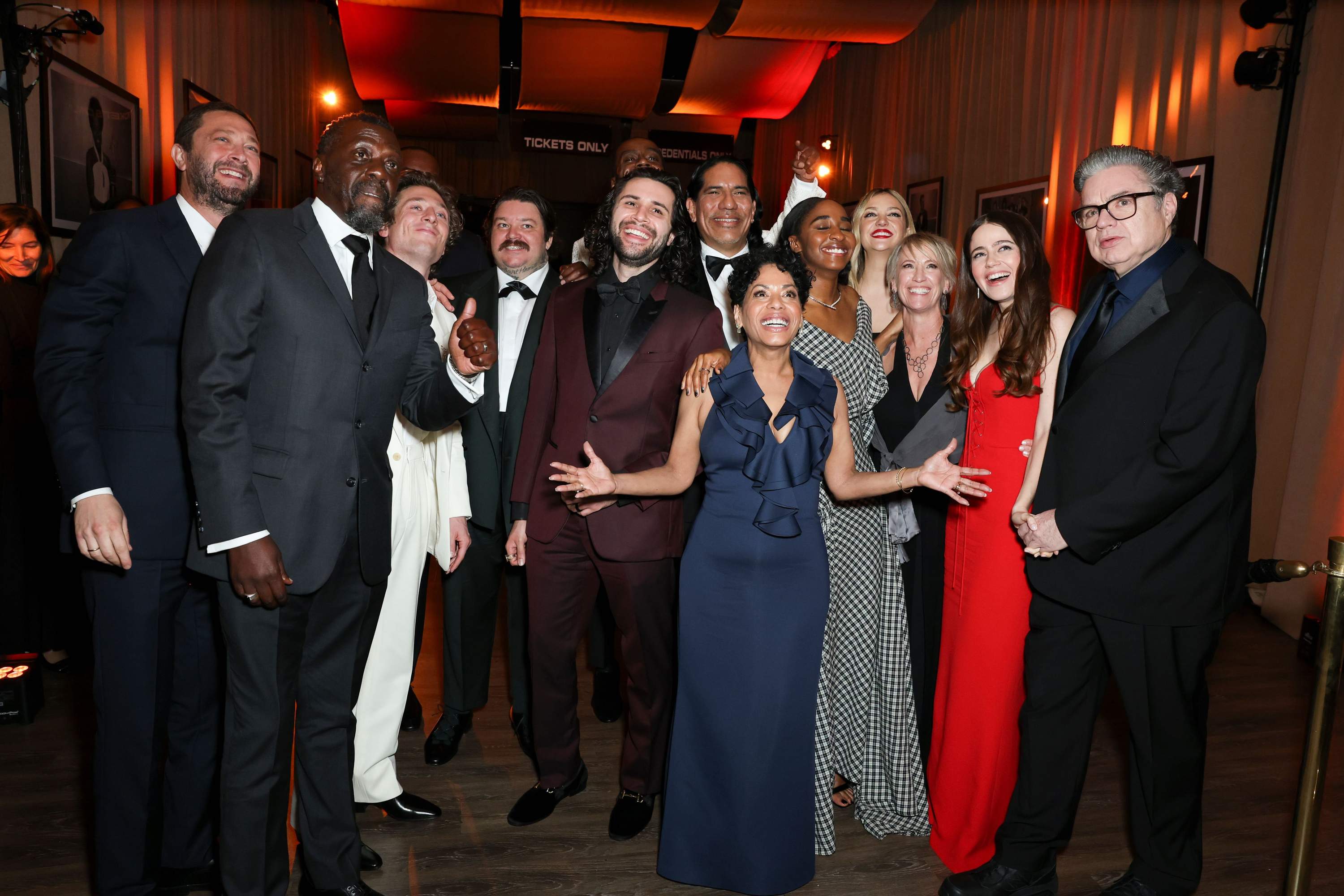 30thsagawards-backstage003.jpg 30thsagawards-backstage003.jpg