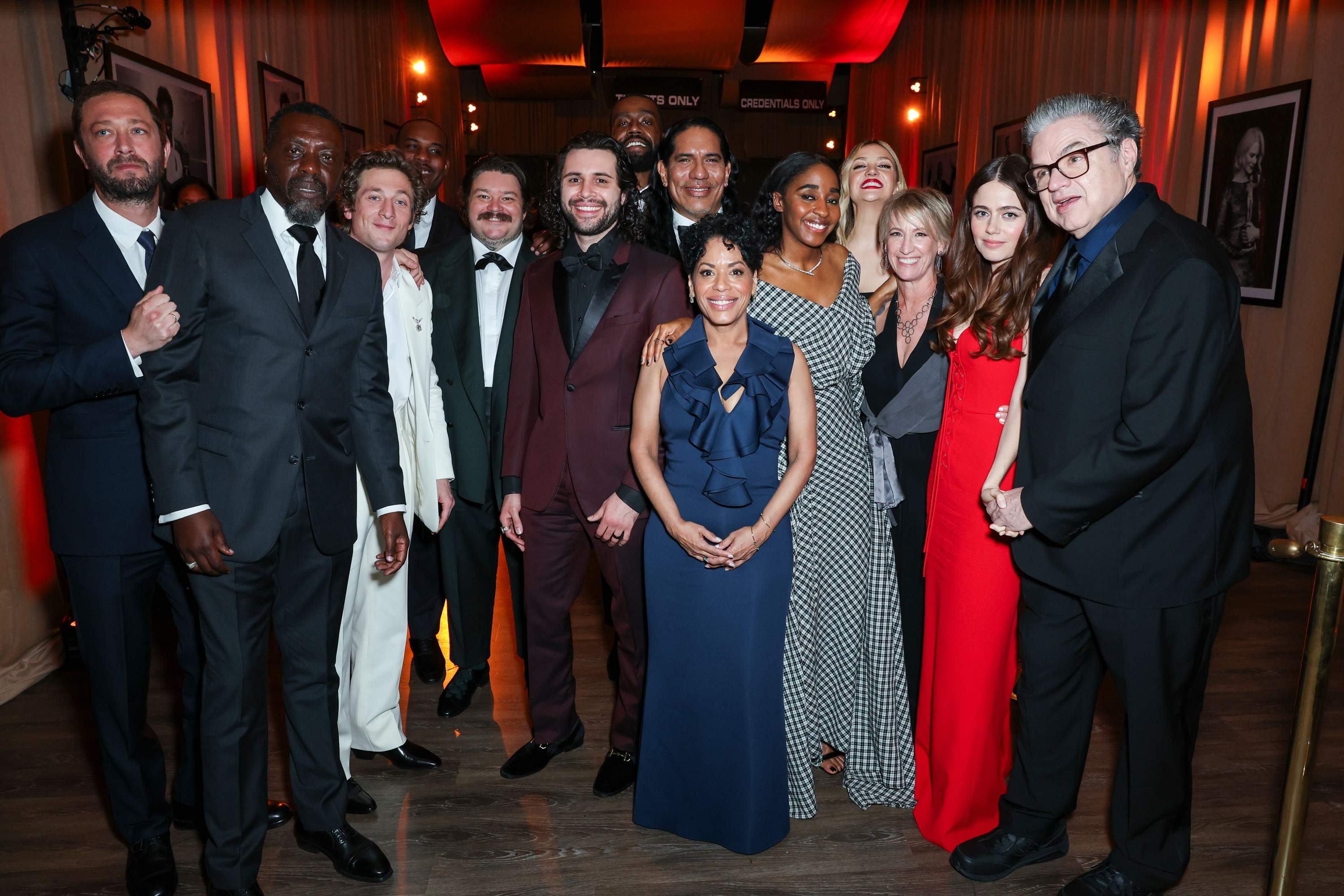 30thsagawards-backstage004.jpg 30thsagawards-backstage004.jpg