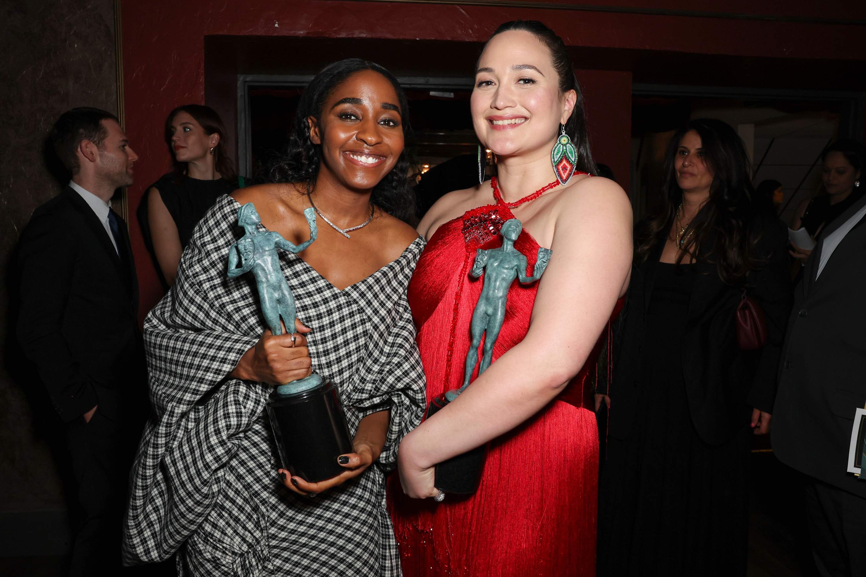 30thsagawards-backstage010.jpg