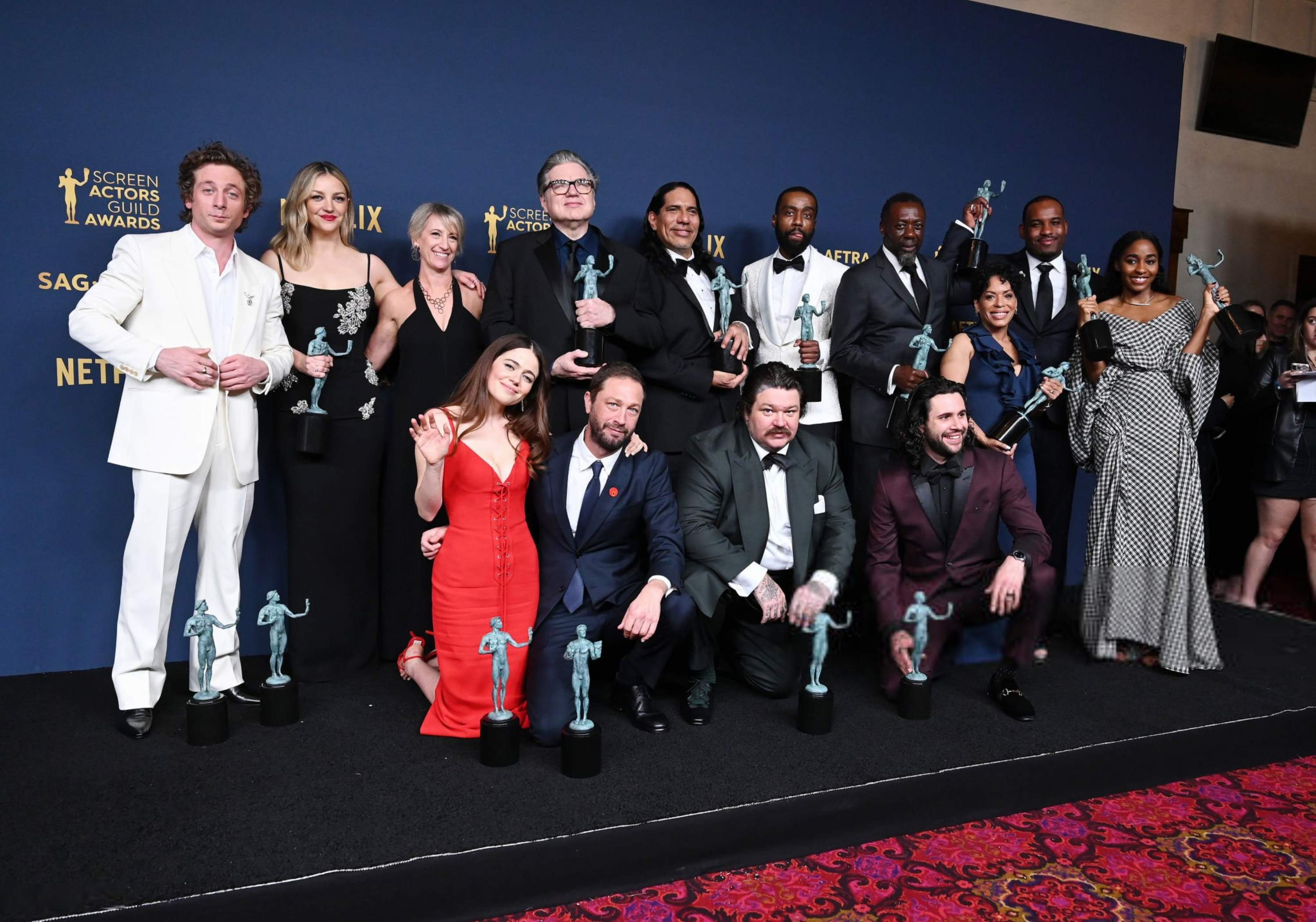 30thsagawards-pressroom004.jpg 30thsagawards-pressroom004.jpg