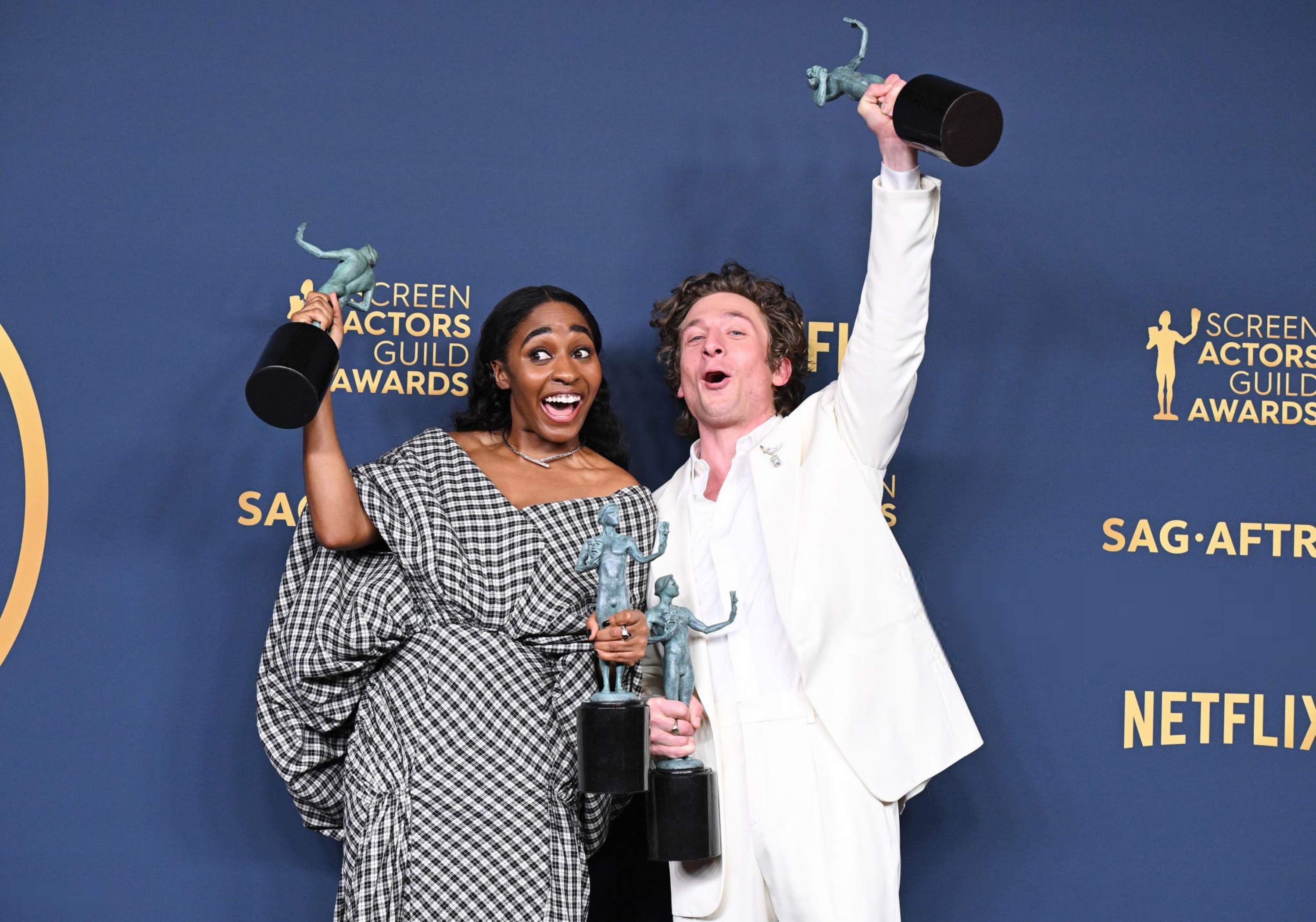 30thsagawards-pressroom023.jpg 30thsagawards-pressroom023.jpg