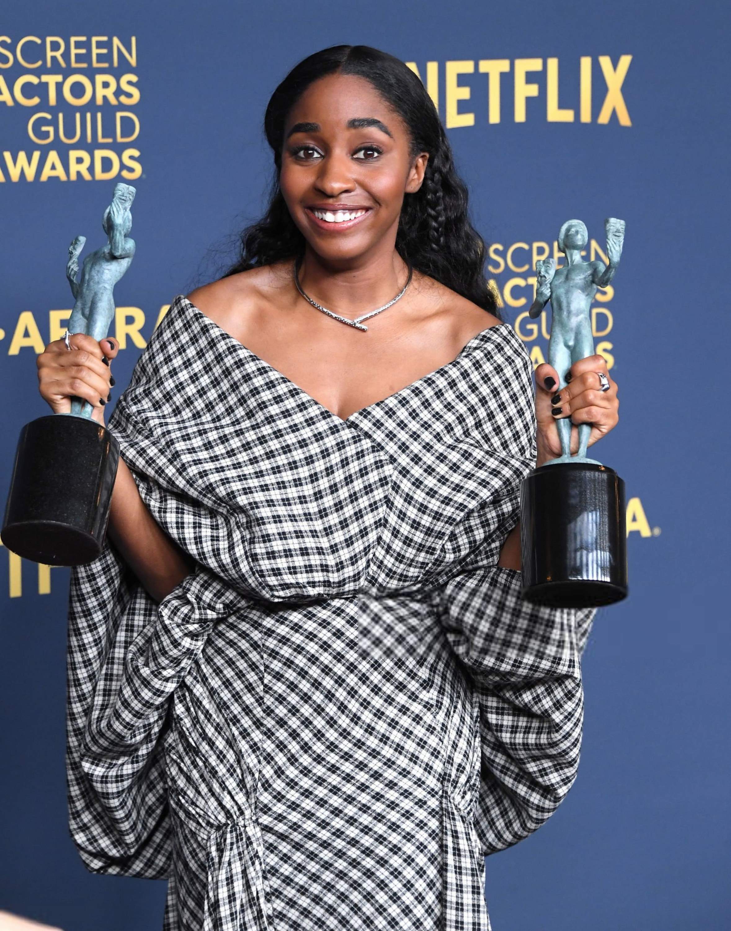 30thsagawards-pressroom086.jpg 30thsagawards-pressroom086.jpg