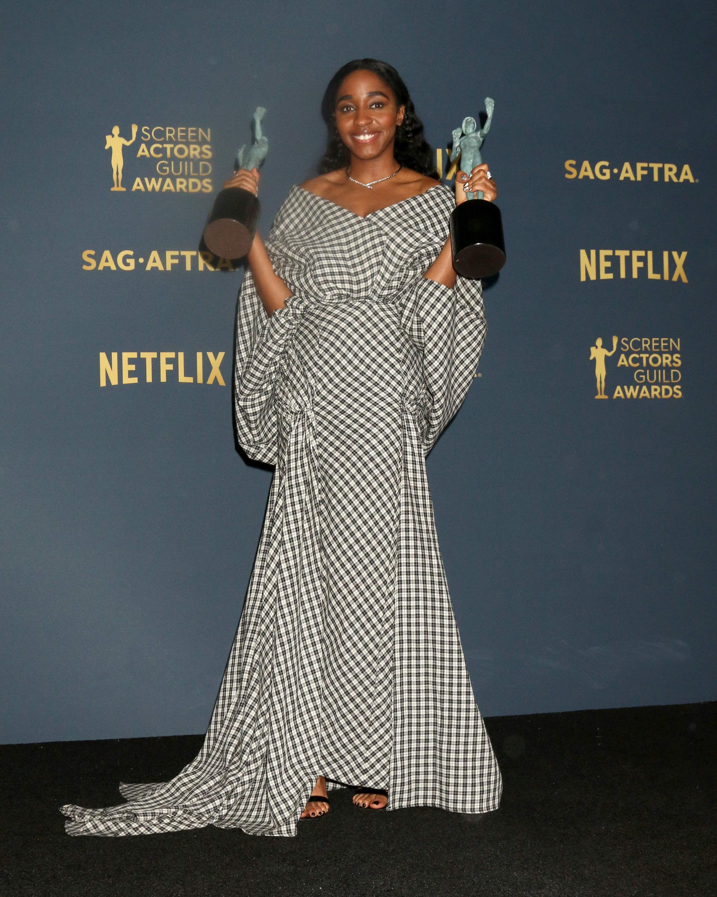 30thsagawards-pressroom115.jpg