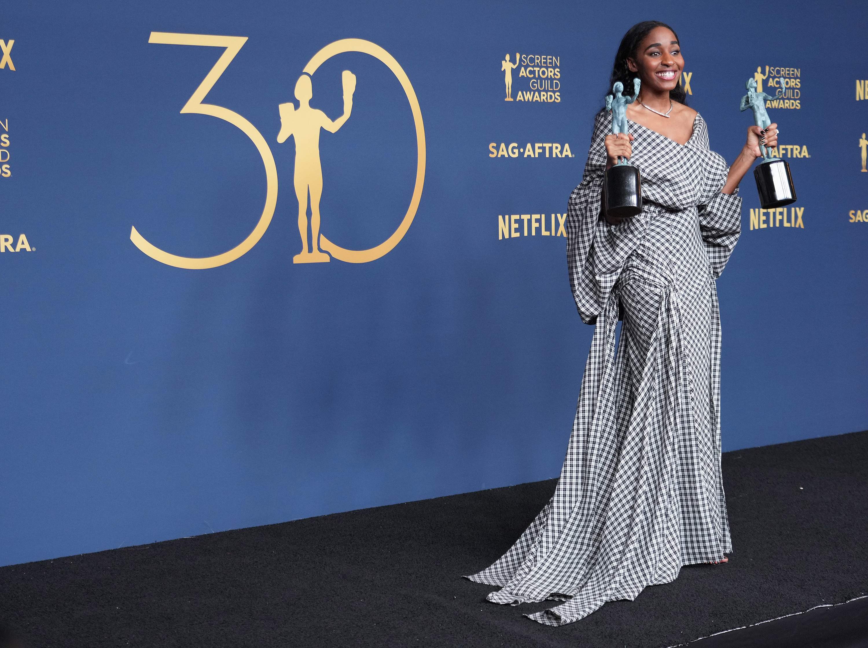 30thsagawards-pressroom134.jpg