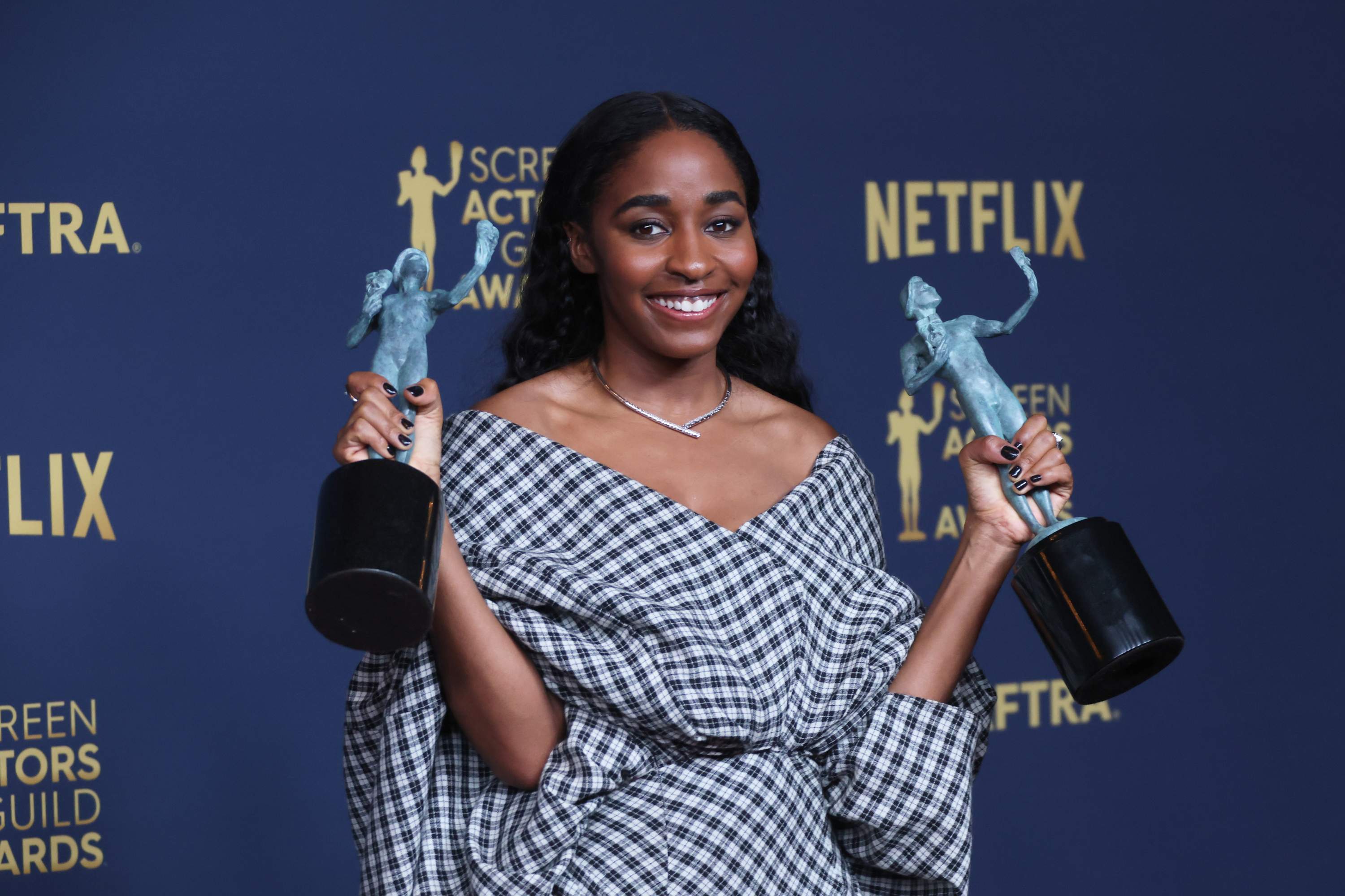 30thsagawards-pressroom153.jpg 30thsagawards-pressroom153.jpg