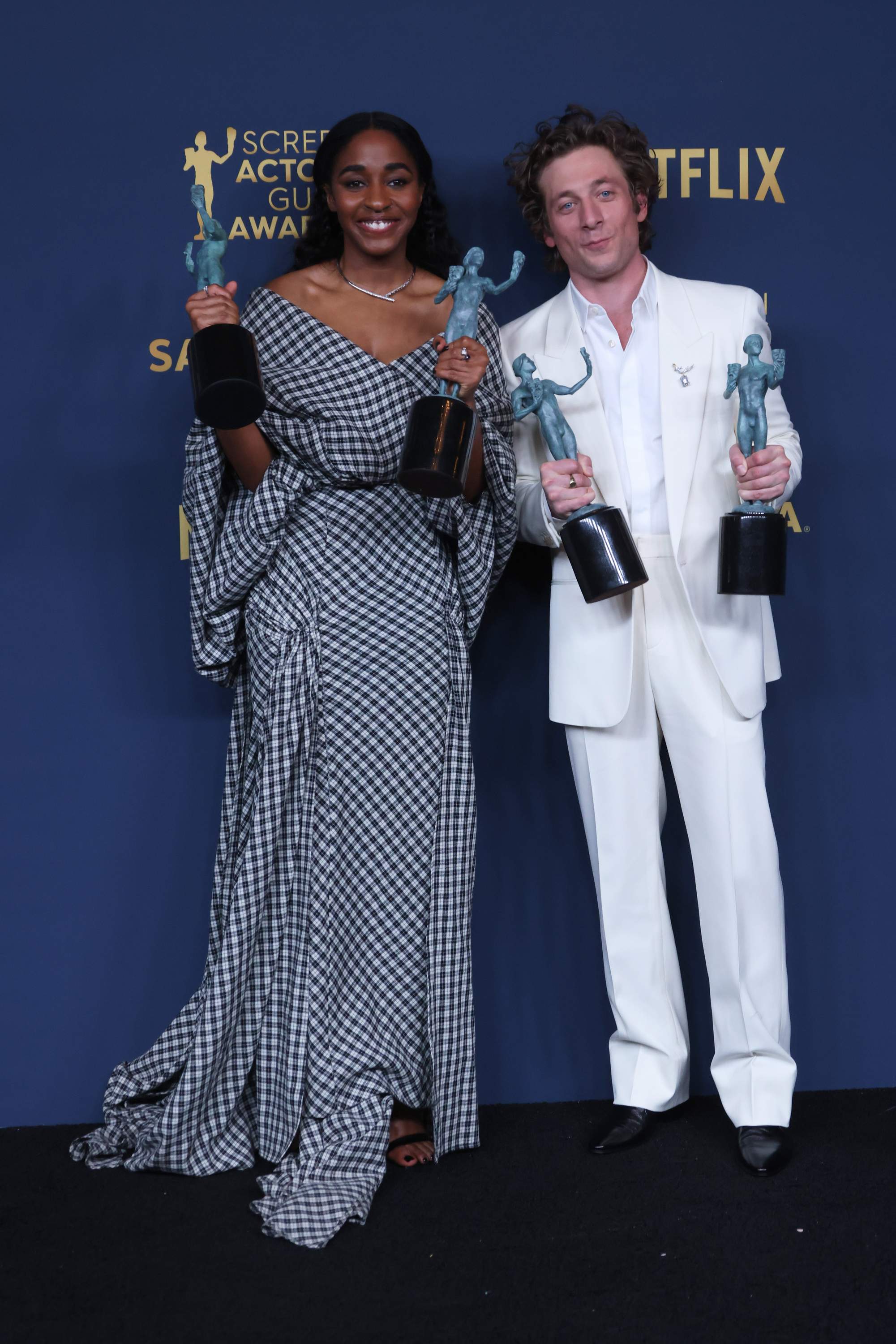 30thsagawards-pressroom160.jpg 30thsagawards-pressroom160.jpg
