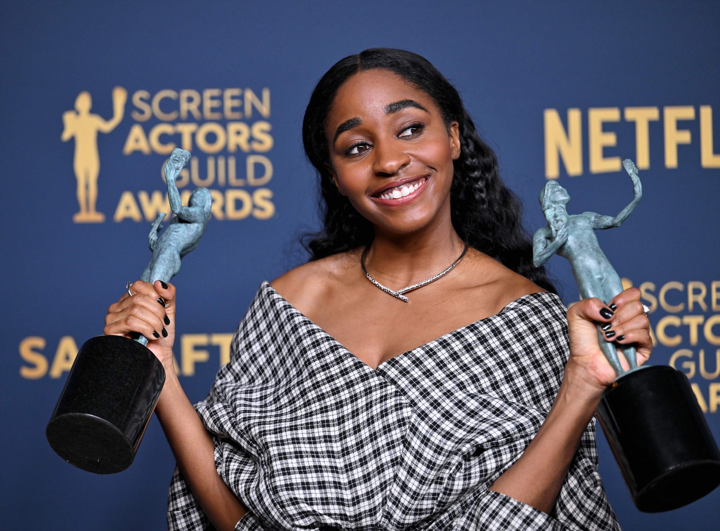 30thsagawards-pressroom181.jpg 30thsagawards-pressroom181.jpg