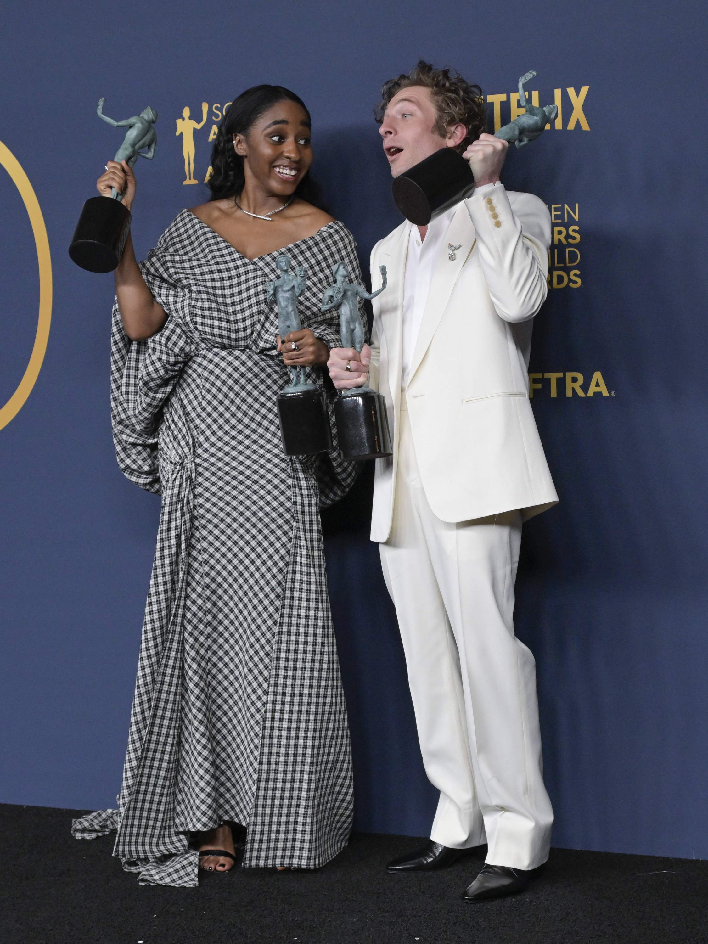 30thsagawards-pressroom226.jpg