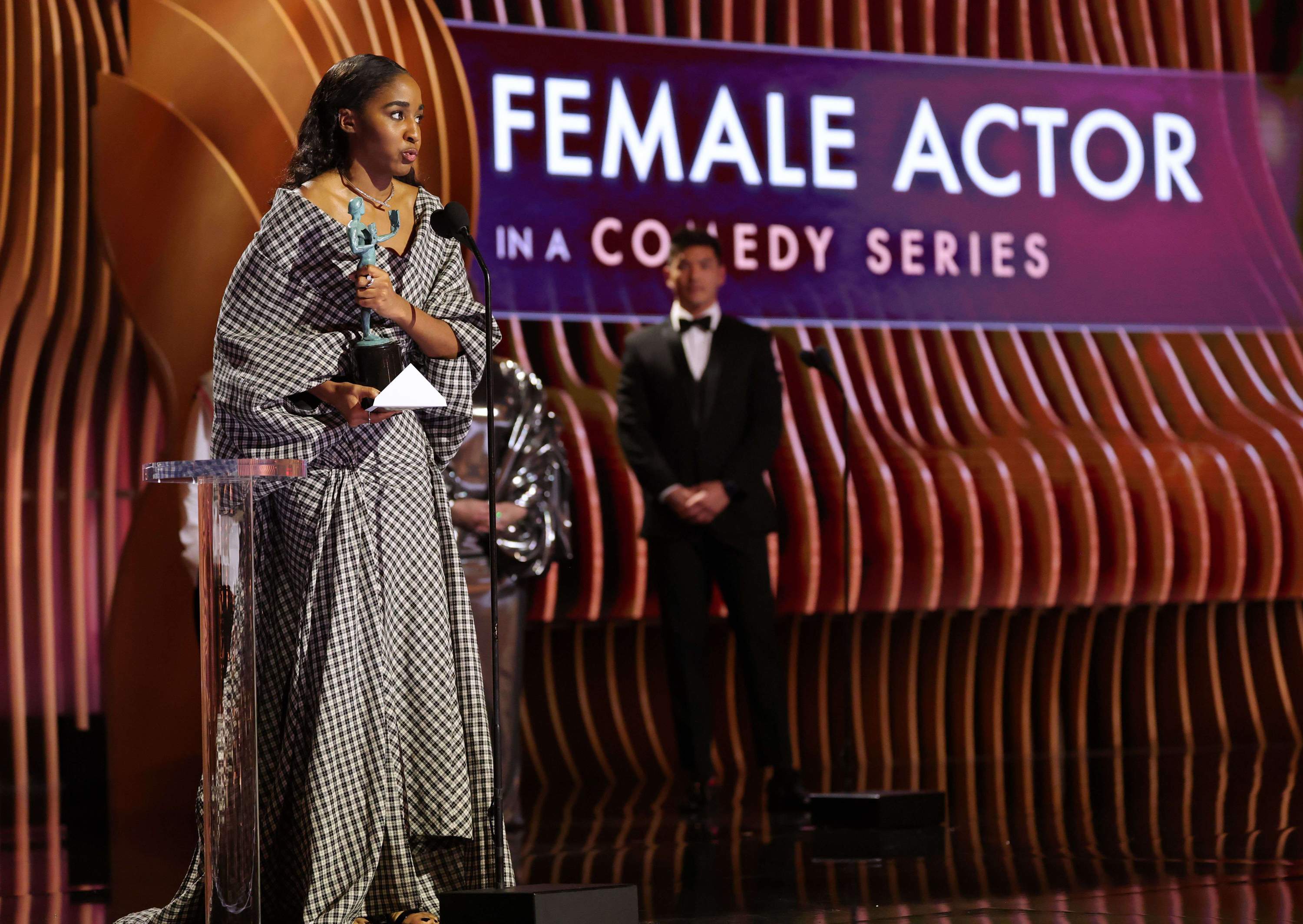 30thsagawards-show043.jpg 30thsagawards-show043.jpg