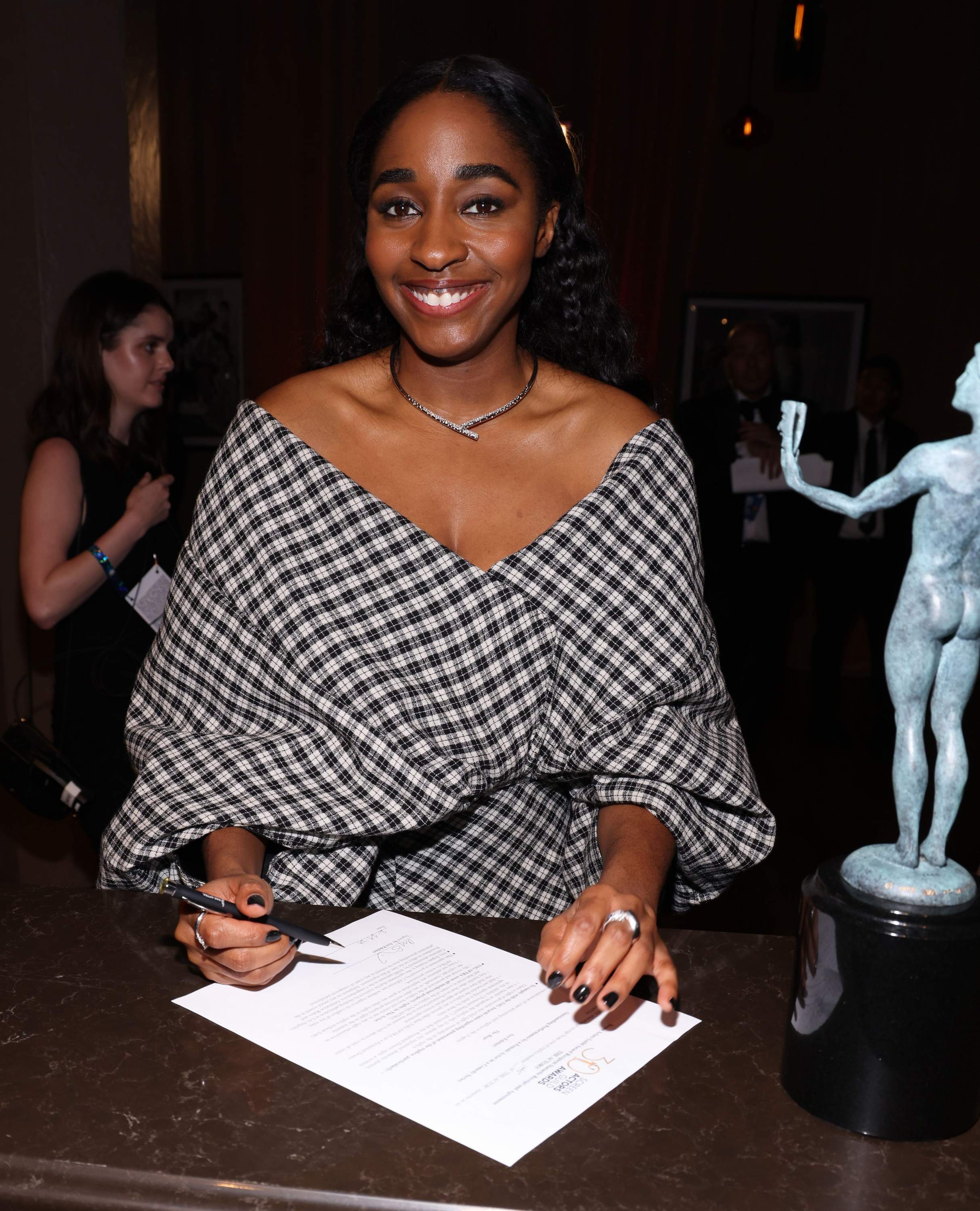 30thsagawards-trophyroom016.jpg 30thsagawards-trophyroom016.jpg