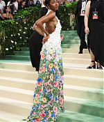 05-06-2024_metgala-arrivals025.jpg