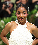 05-06-2024_metgala-arrivals041.jpg