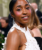 05-06-2024_metgala-arrivals087.jpg