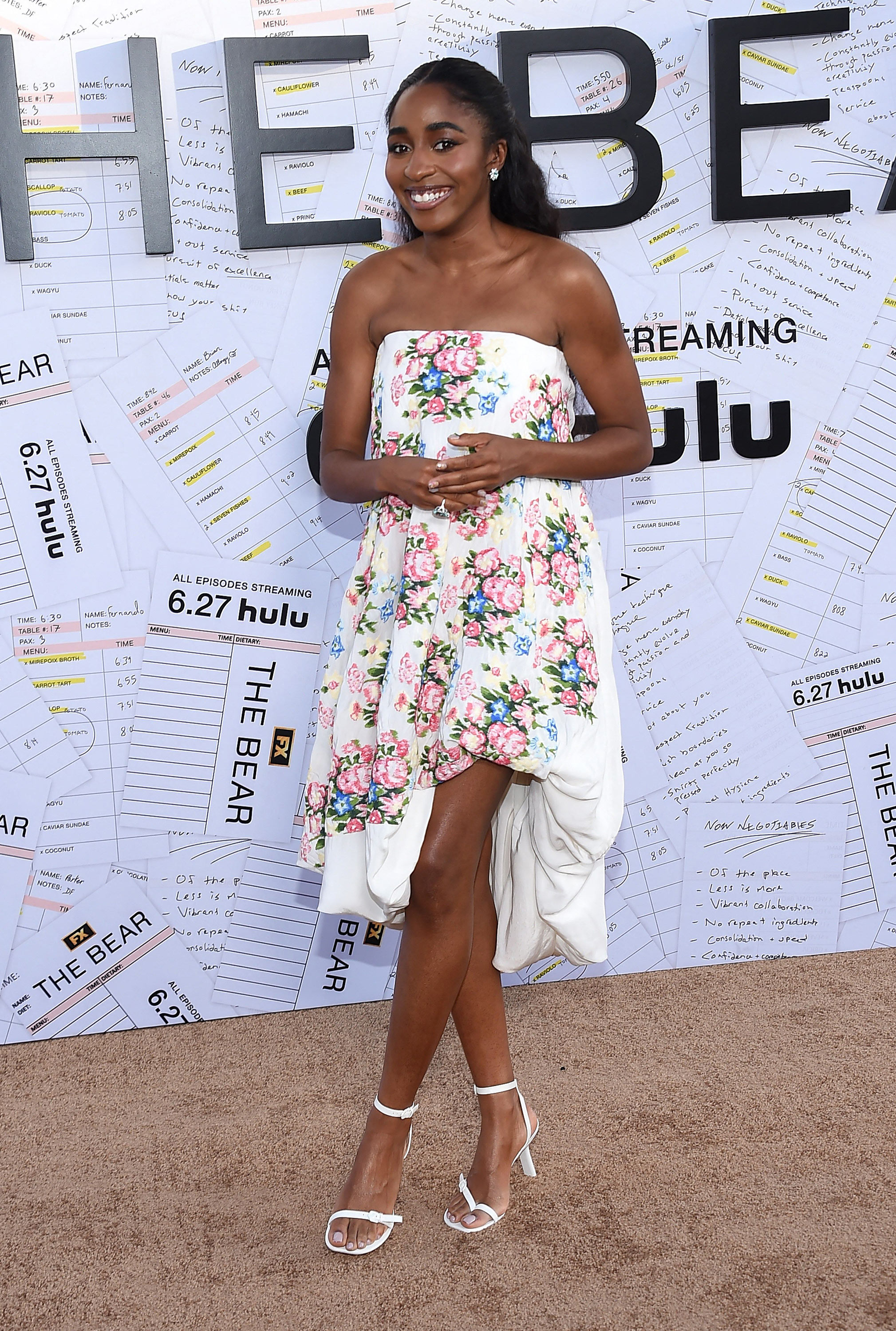 06-25-2024_thebears3premiere-arrivals209.jpg