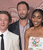 Filename=06-25-2024_thebears3premiere-arrivals130.jpg
Filesize=421KiB
Dimensions=3000x2239
Date added=Nov 30, 2025 06-25-2024_thebears3premiere-arrivals130.jpg