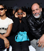 09-27-2024_loeweparisfashionweek-frontrow001.jpg