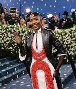 05-05-2025_metgala-arrivals010.jpg