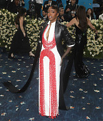 05-05-2025_metgala-arrivals022.jpg