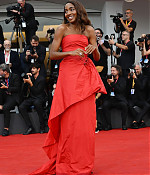 Filename=08-29-2025_82ndvenicefilmfestival-arrivals014.jpg
Filesize=664KiB
Dimensions=2207x3000
Date added=Nov 03, 2025 08-29-2025_82ndvenicefilmfestival-arrivals014.jpg