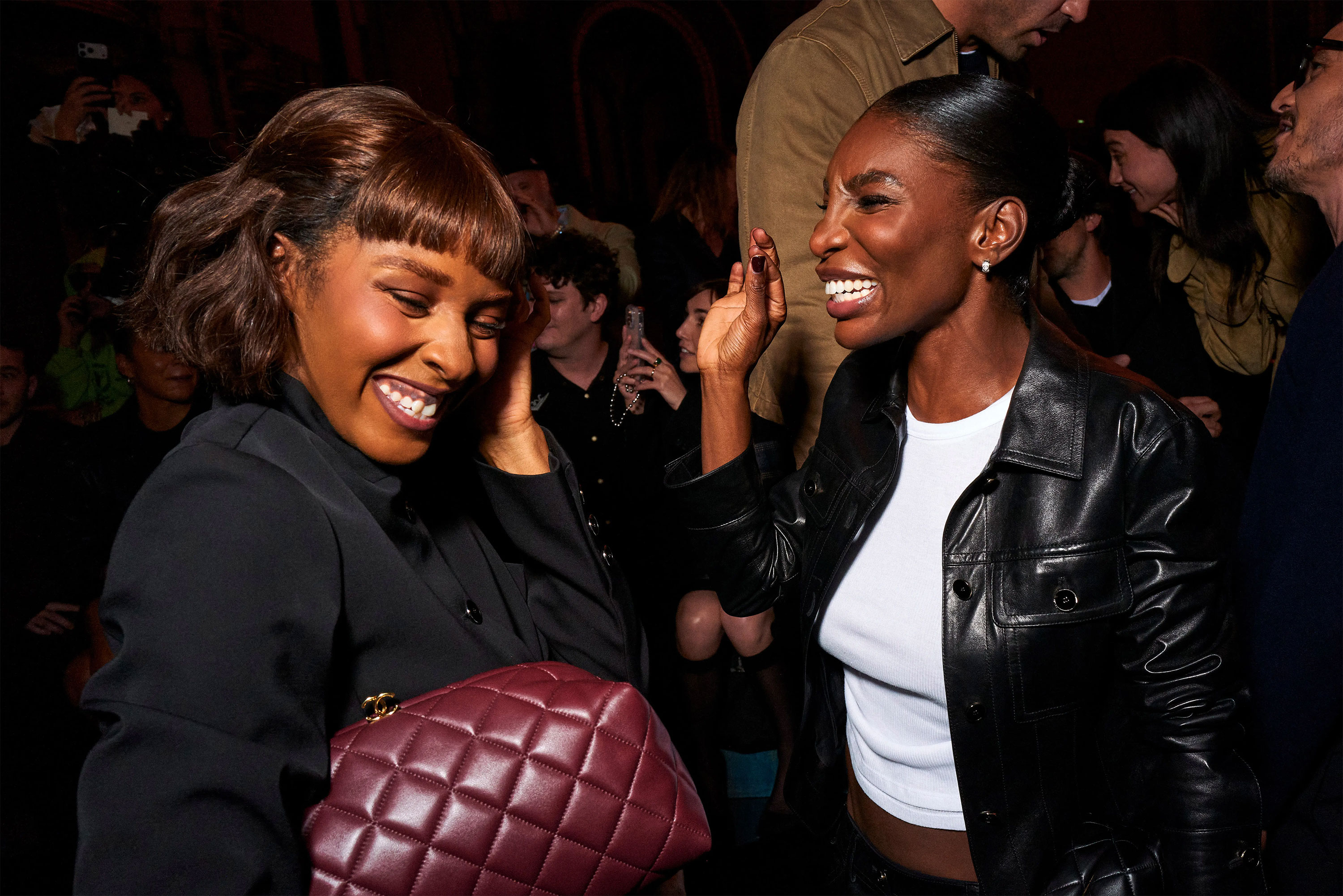 10-06-2025_chanelparisfashionweek-frontrow006.jpg 10-06-2025_chanelparisfashionweek-frontrow006.jpg