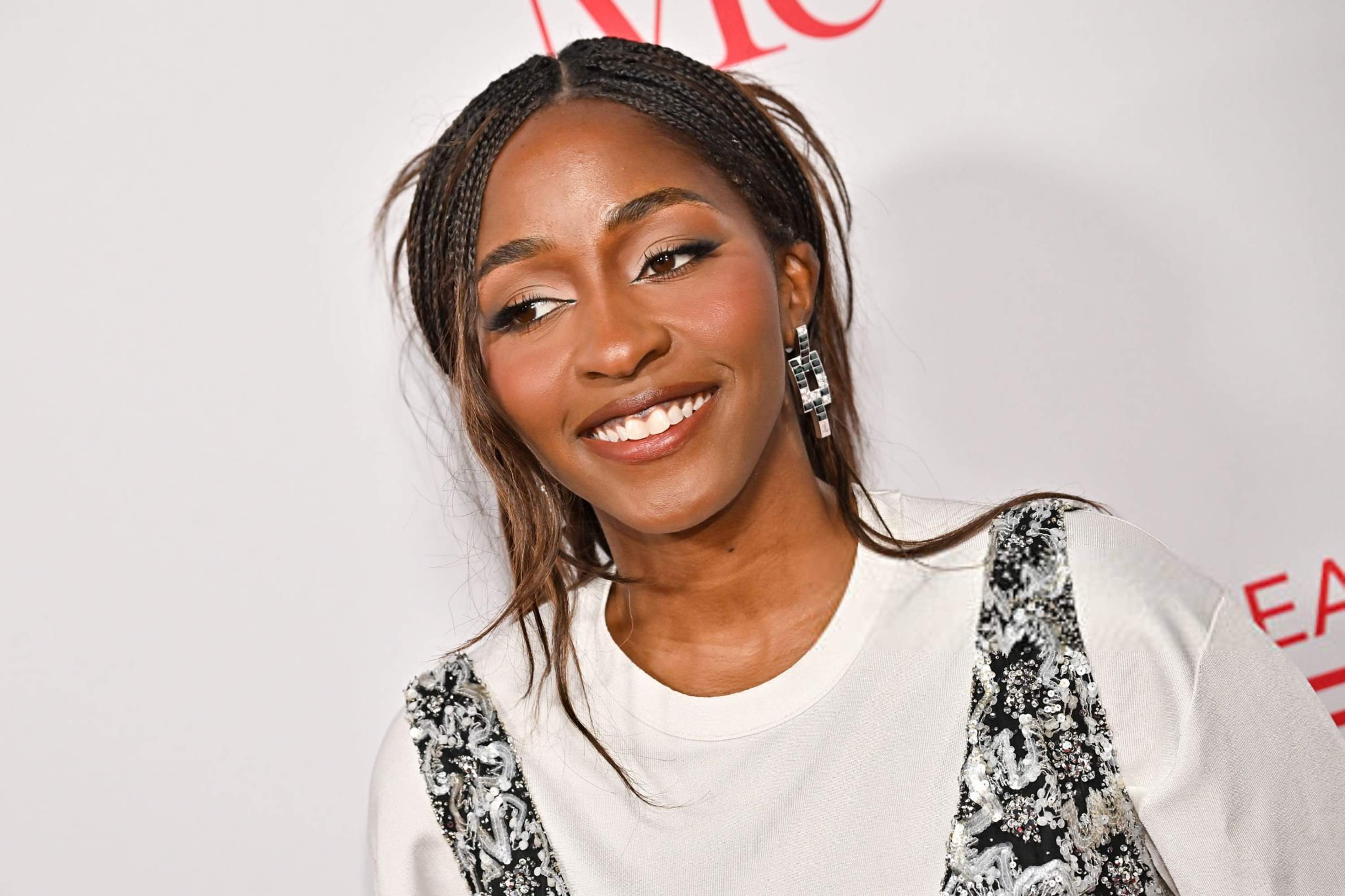 ellamccaylapremiere-arrivals005.jpg ellamccaylapremiere-arrivals005.jpg