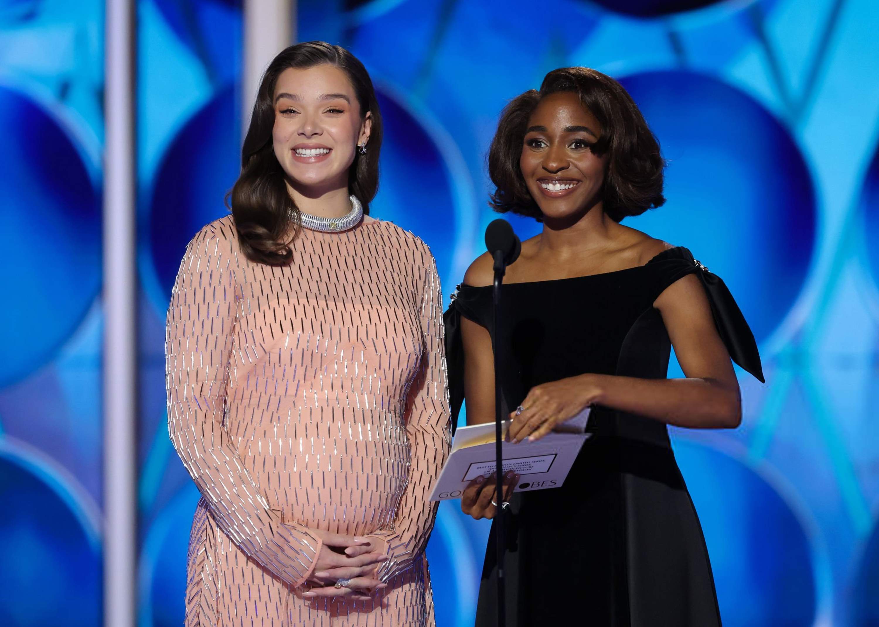 83rdgoldenglobes-show003.jpg 83rdgoldenglobes-show003.jpg