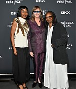 25thtribecafestival-arrivals004.jpg