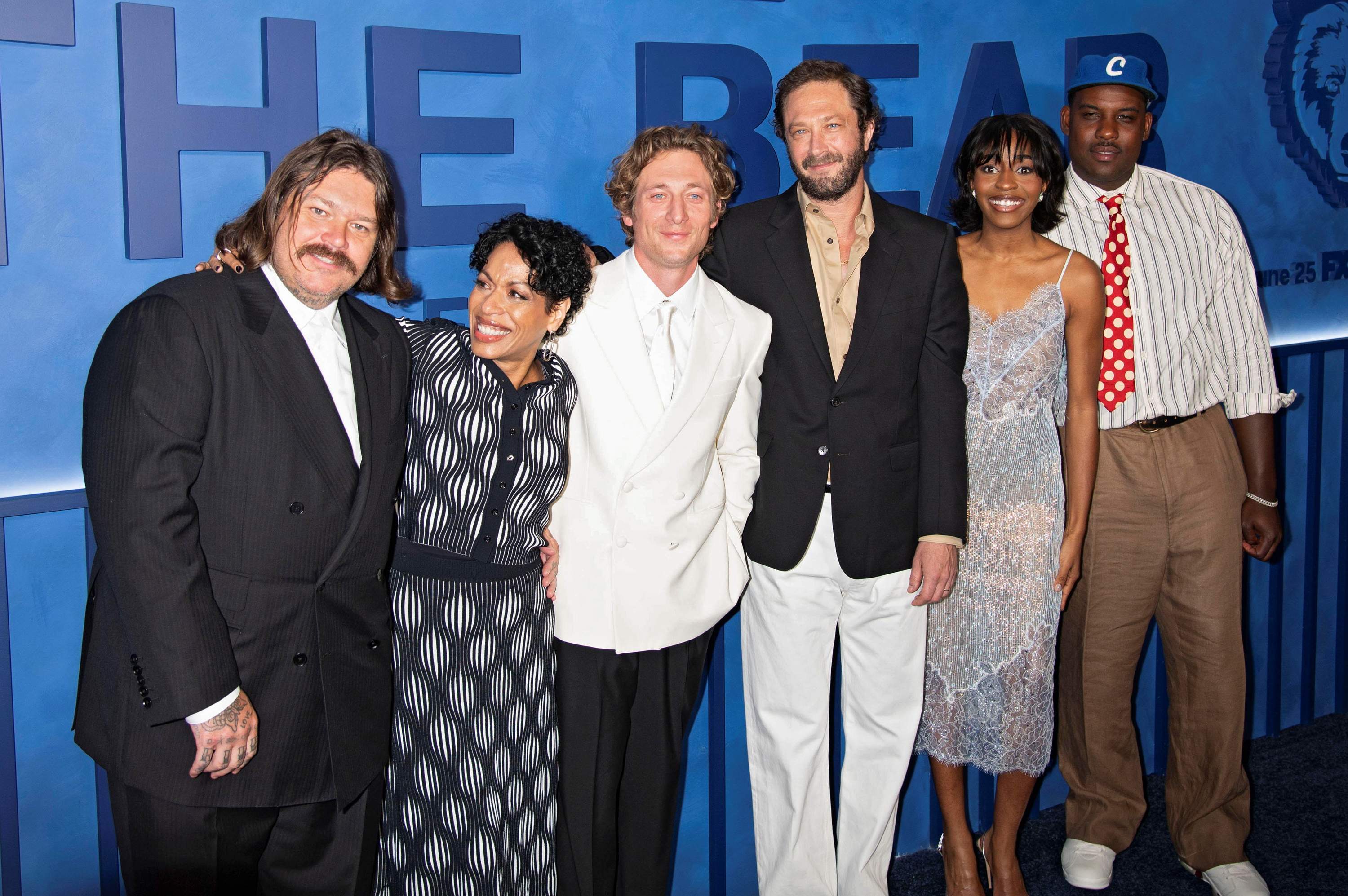 thebearfinalevent-arrivals047.jpg thebearfinalevent-arrivals047.jpg