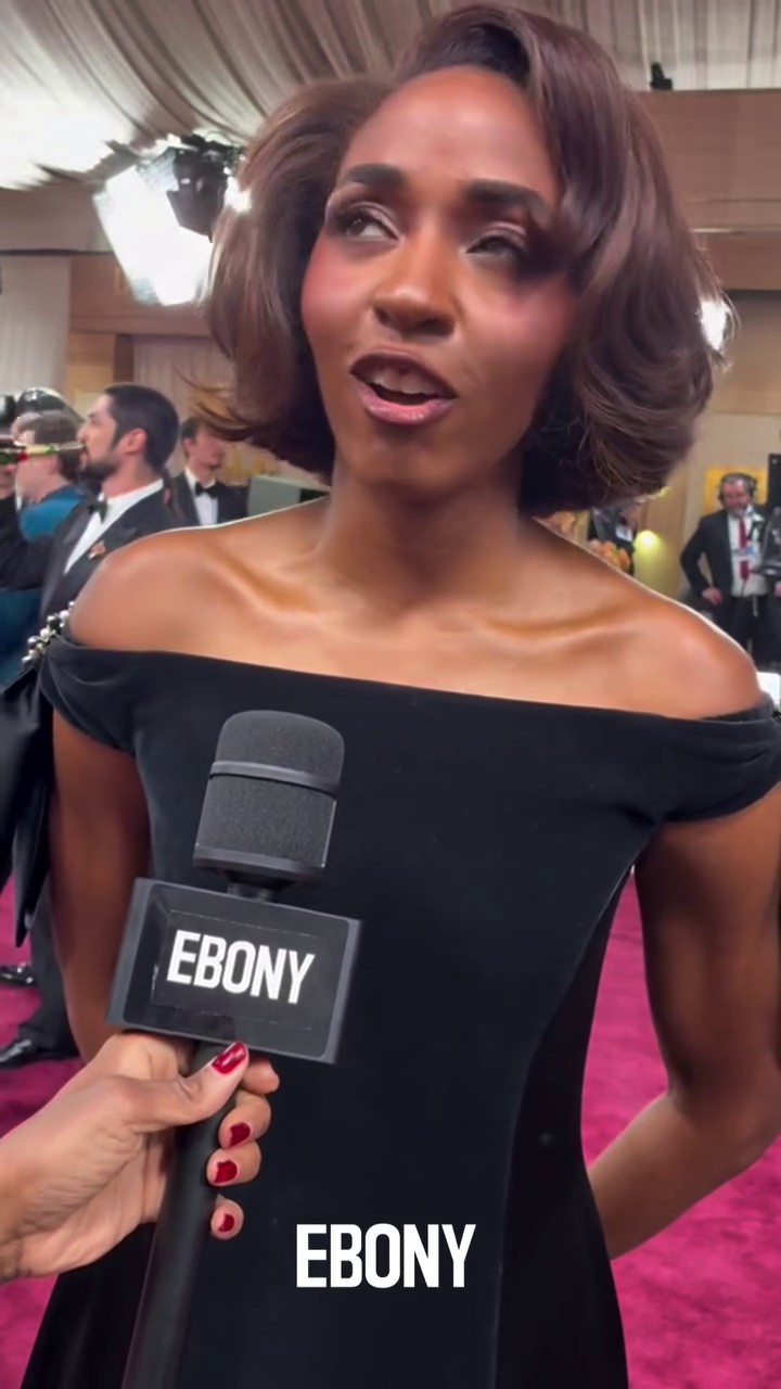 ebony025.jpg ebony025.jpg
