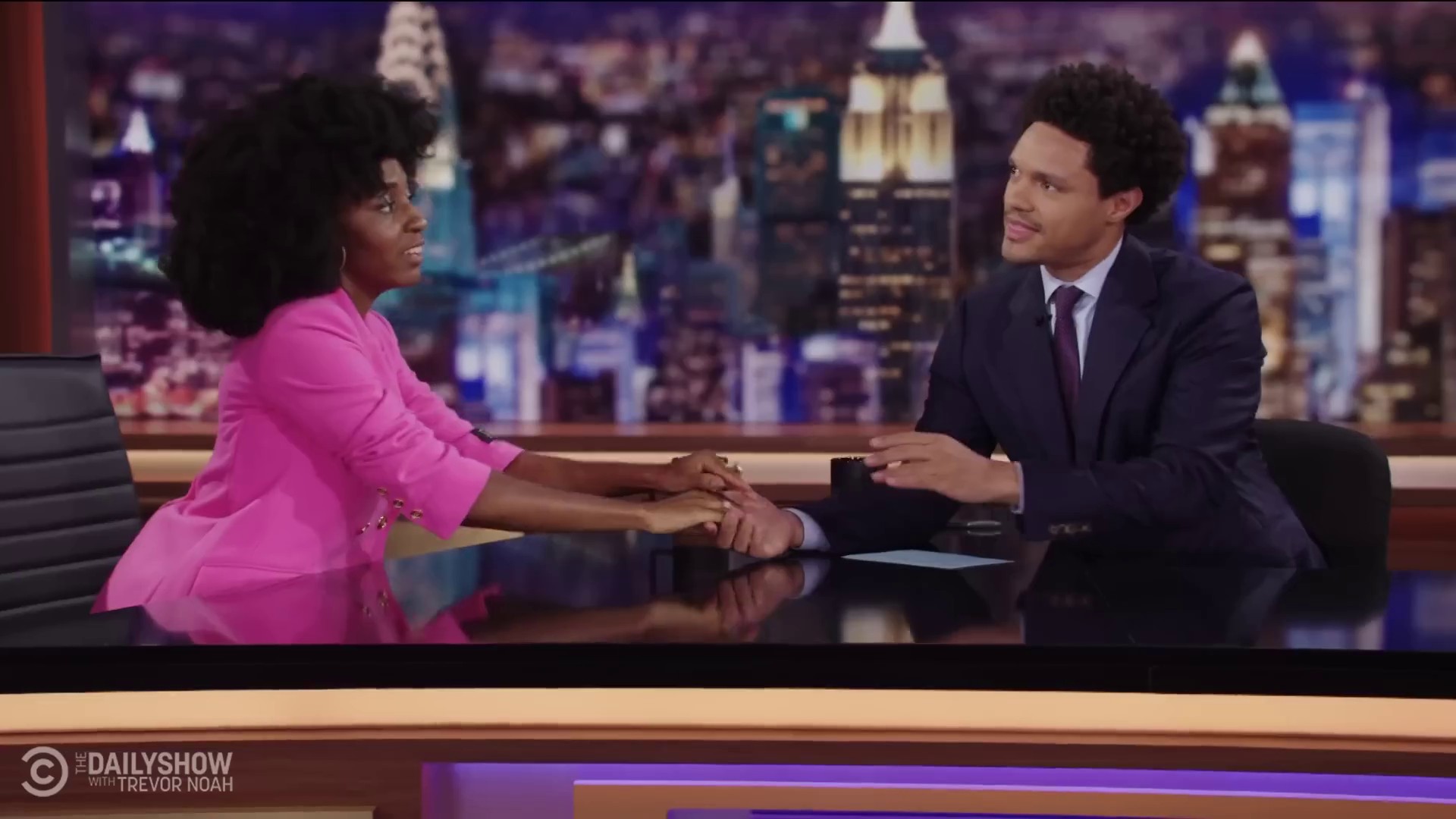 dailyshow228.jpg dailyshow228.jpg