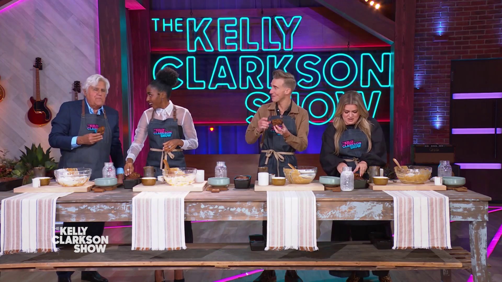 2022-kellyclarksonshow144.jpg 2022-kellyclarksonshow144.jpg