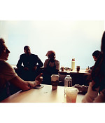 Filename=thebear_bts080.jpg
Filesize=65KiB
Dimensions=1440x1440
Date added=Oct 21, 2025 thebear_bts080.jpg