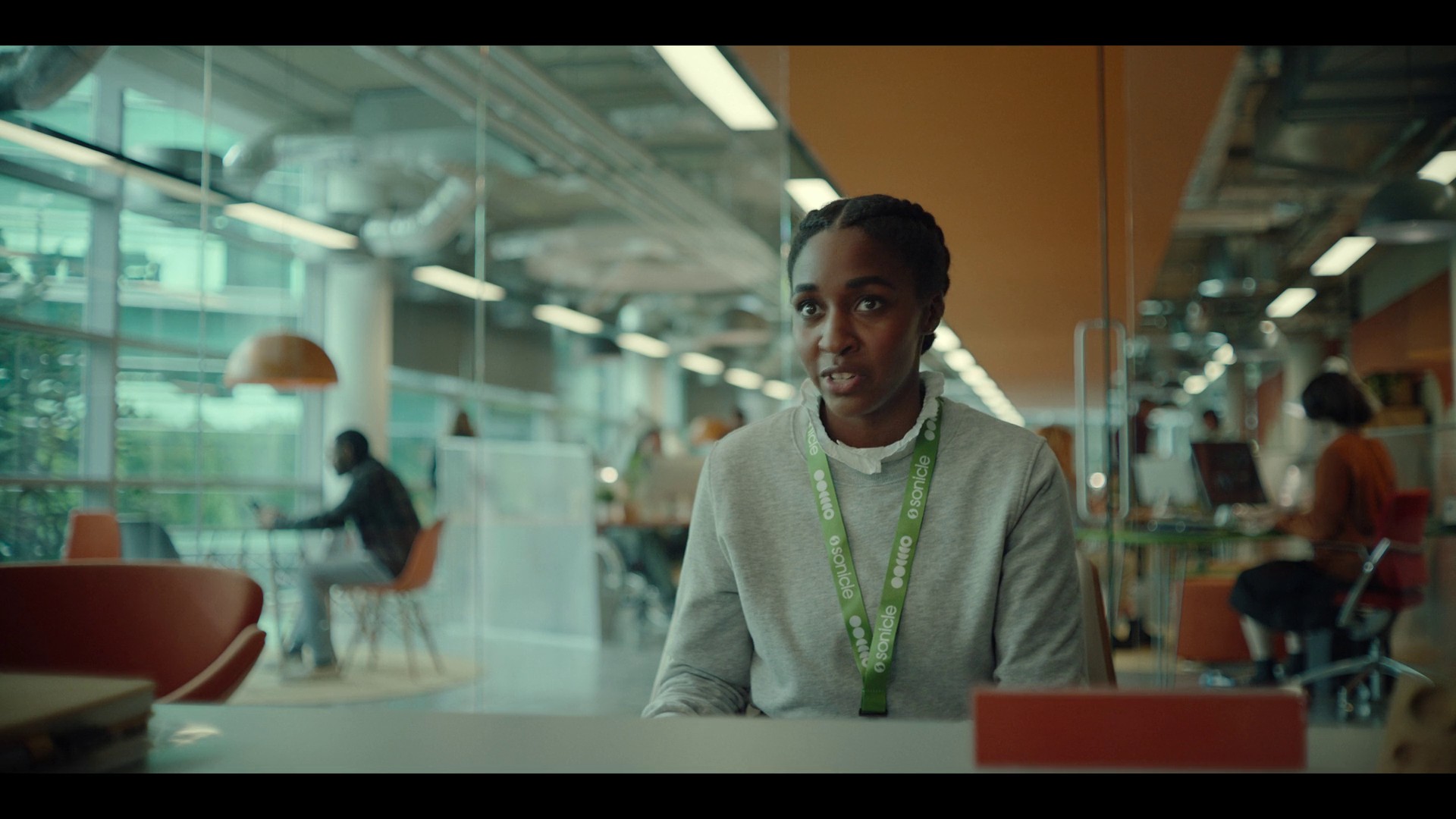601-blackmirror011.jpg 601-blackmirror011.jpg