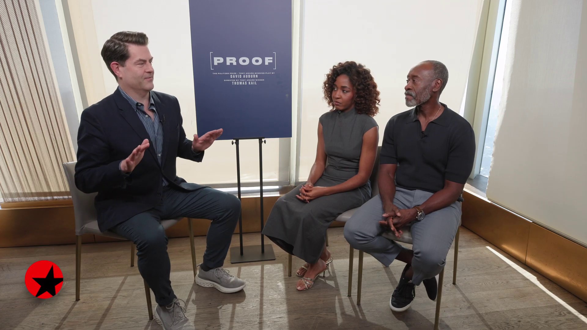 broadwaycom011.jpg broadwaycom011.jpg